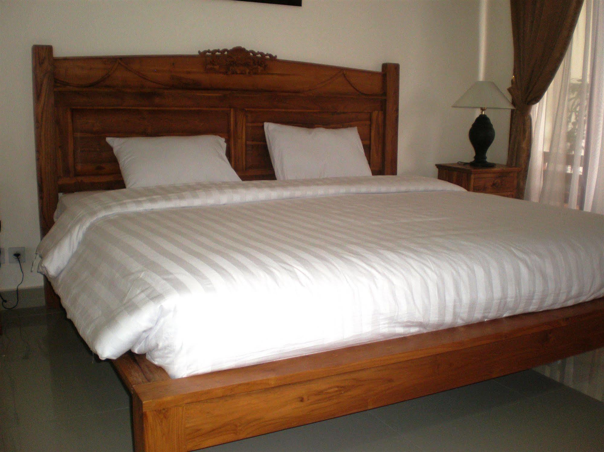 Swastika Guesthouse Sanur Bagian luar foto